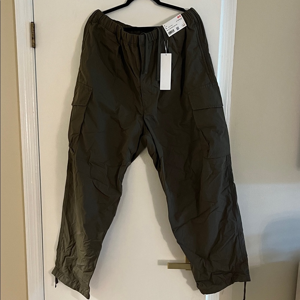 Uniqlo Wide Fit Parachute Olive Cargo Pants